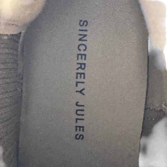 Sincerely Jules 8 Tan Suede Knit Sock Booties Lug Sole Chunky Heel Women's - Picture 7 of 8